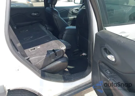 2019 Jeep Cherokee Trailhawk 4X4 from USA, damaged, VIN 1C4PJMBX2KD328562